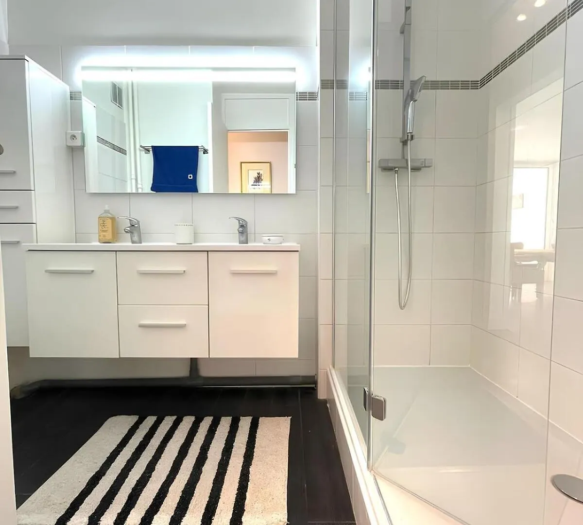 Le Navigateur - Wifi And 1 Private Parking Space Toulon 0*,  France